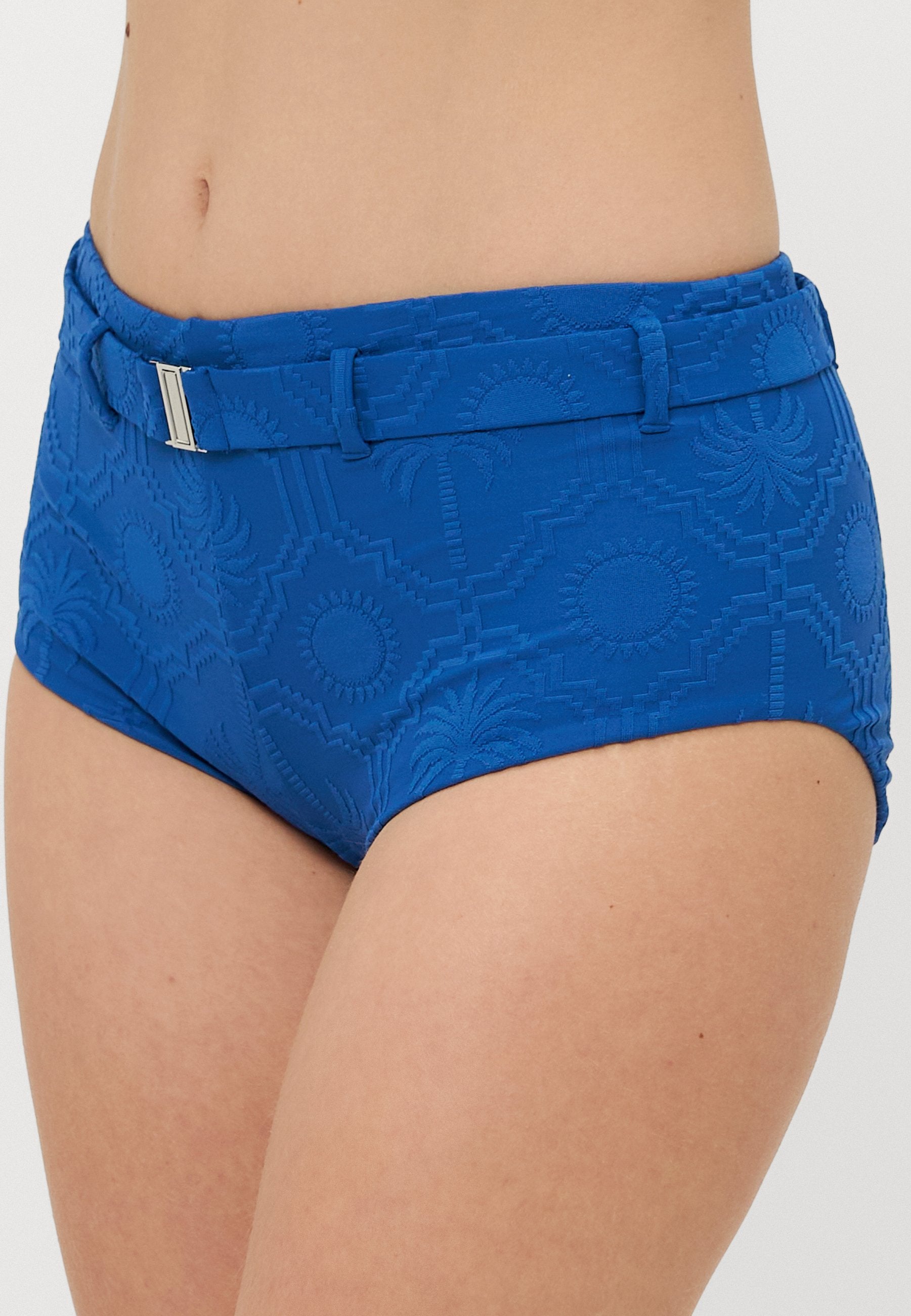 BELTED HOLLYWOOD BOYLEG Media 5