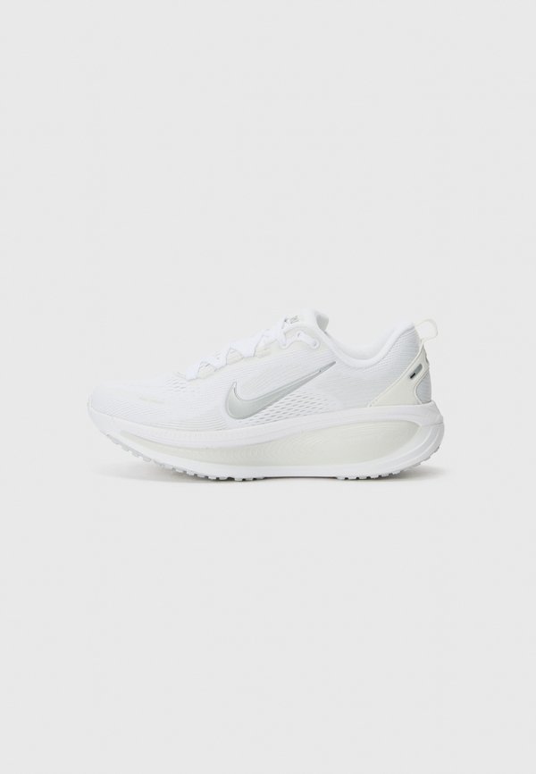 Nike Performance VOMERO 18 - Road running shoes - white/metallic silver/photon dust