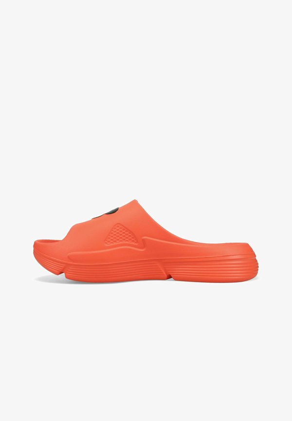 New Balance FUEL CELL SLIDE - Trainers - urgent red black