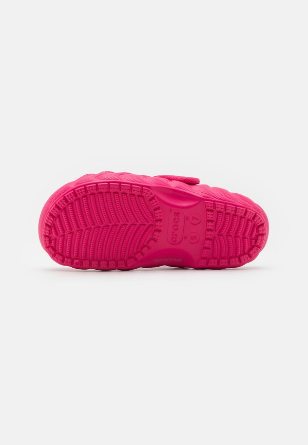Crocs CLASSIC OVERPUFF UNISEX