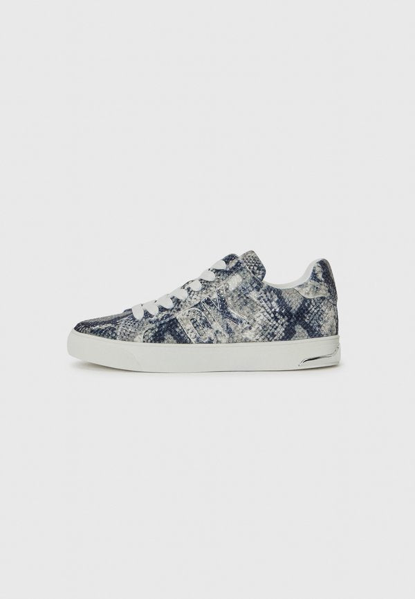 DKNY ABENI LACE UP SNEAKER