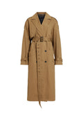 Langer, kamelbrauner Trenchcoat mit doppelreihigen Knöpfen, Gürtel in der Taille, breiten Revers und Riemen an den Ärmel und Schultern.