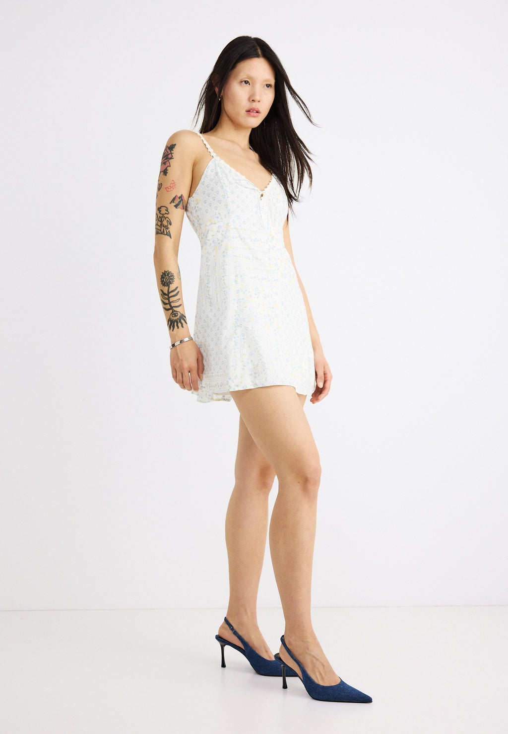 Hollister Co. BARE TRIM BUTTON THRU MINI