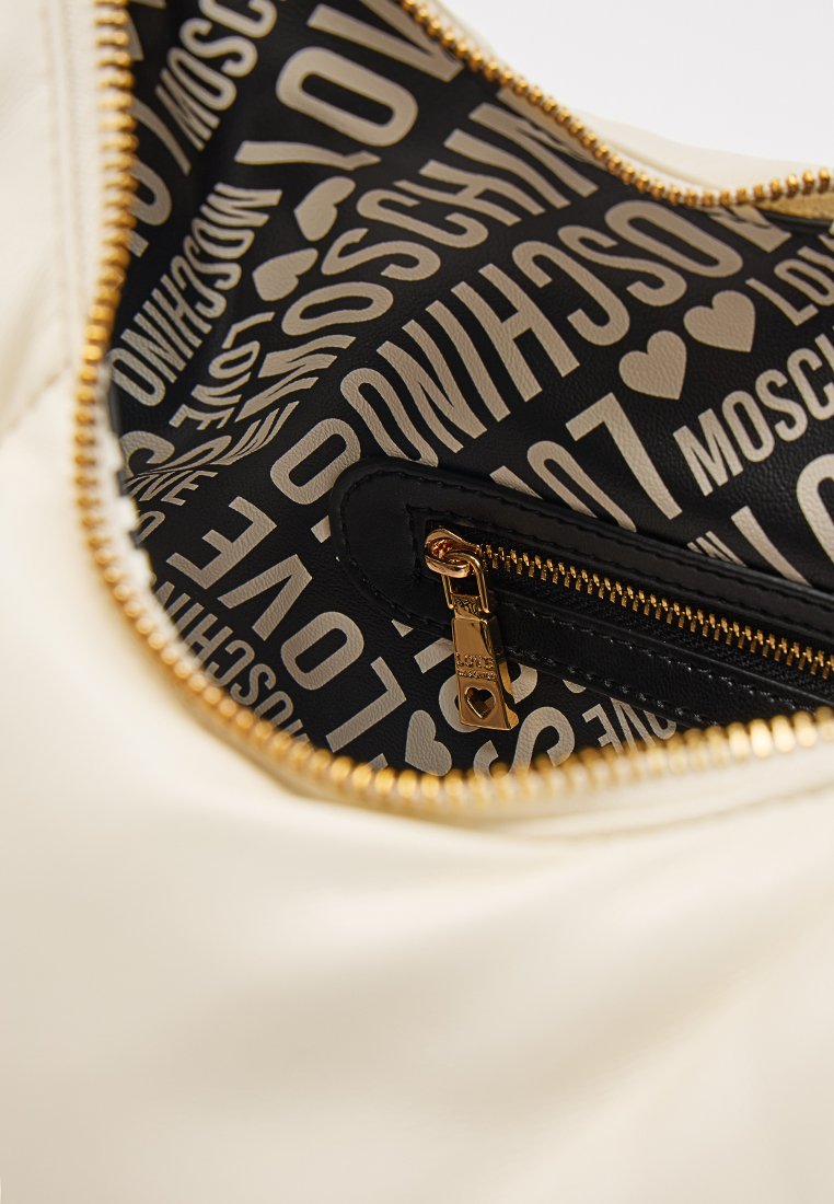 Love Moschino
