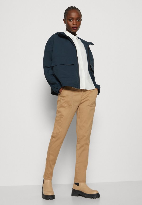 Banana Republic UTILITY
