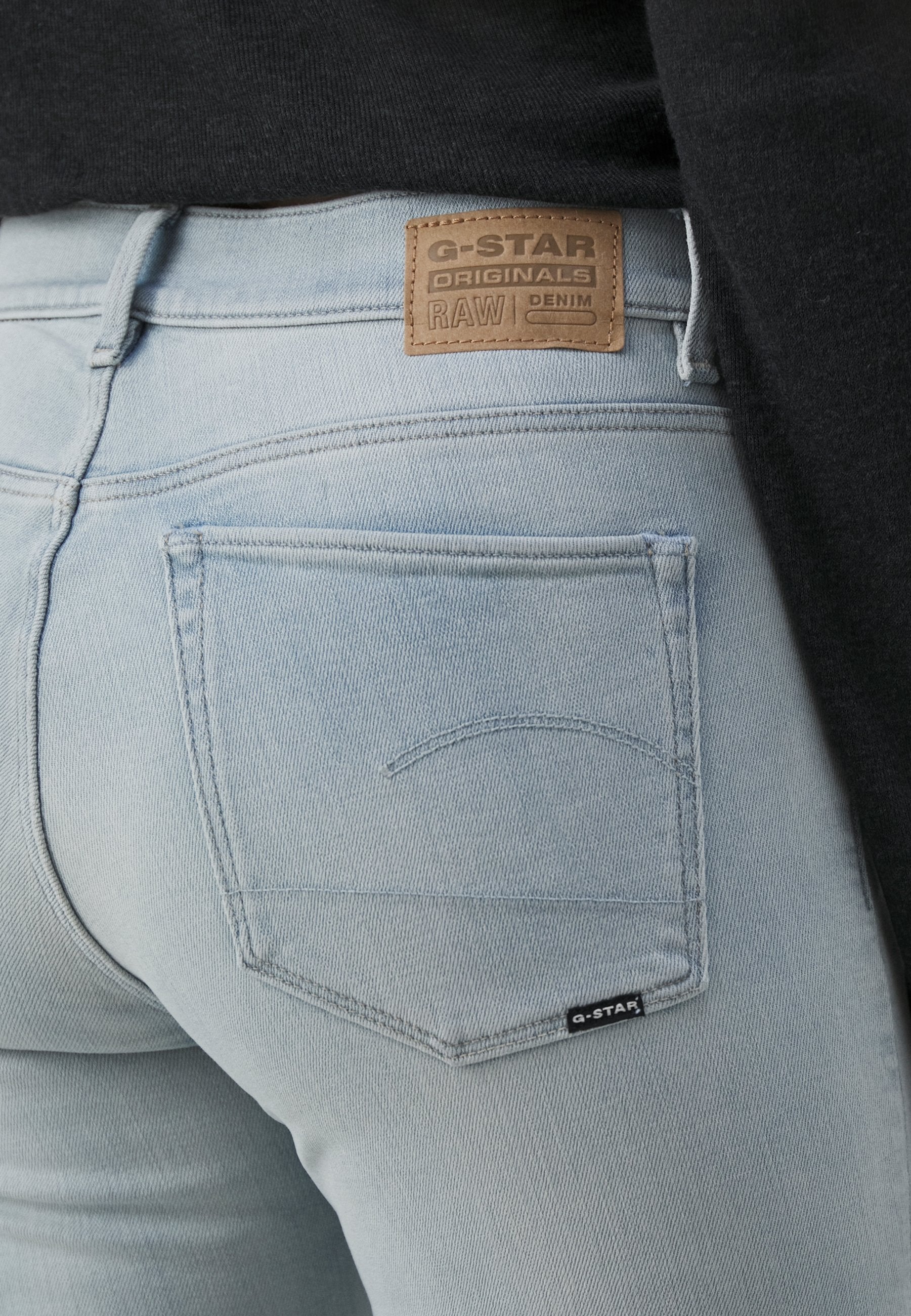 3301 SKINNY SPLIT Media 8