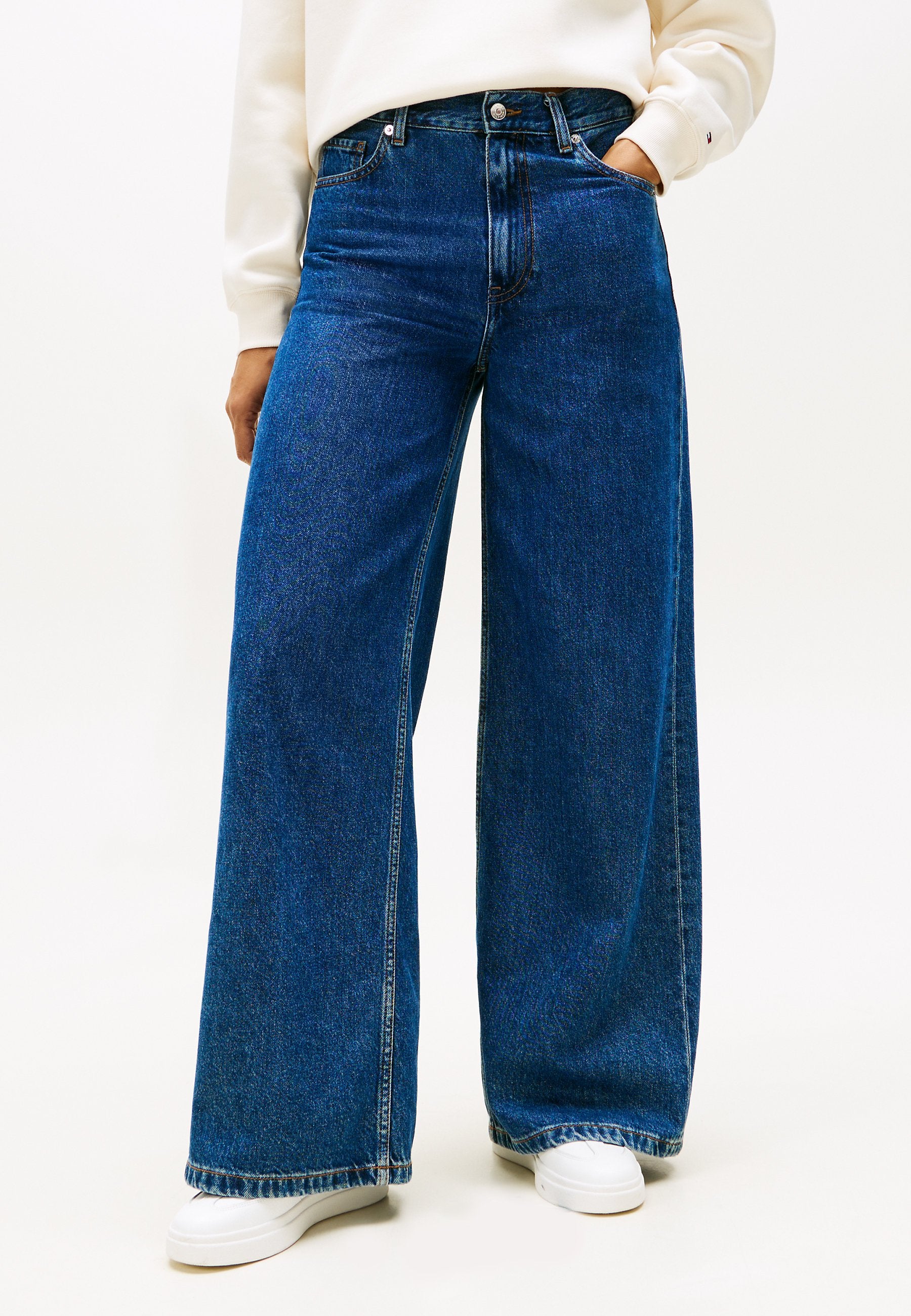 70S HIGH RISE WIDE LEG JEANS Media 3