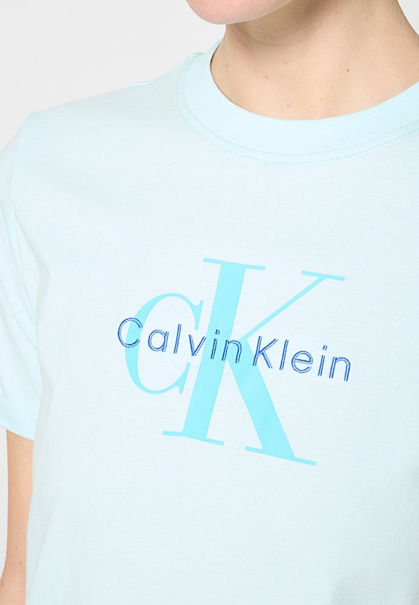 Calvin Klein Jeans HERO