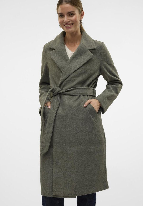 Vero Moda VMFORTUNEAYA - Classic coat - peat