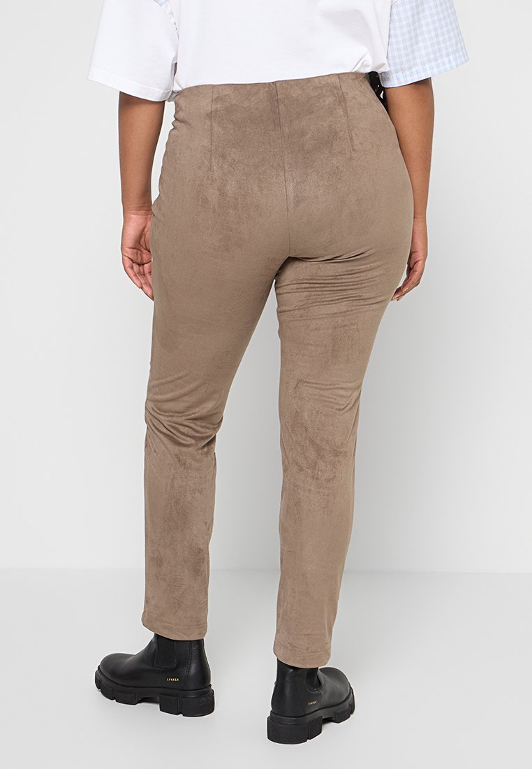 ONLY Carmakoma Stoffhose Media 3