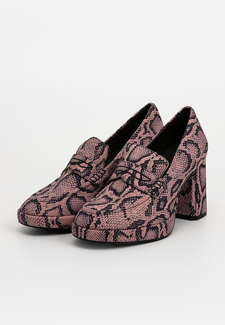 Clarks CUR