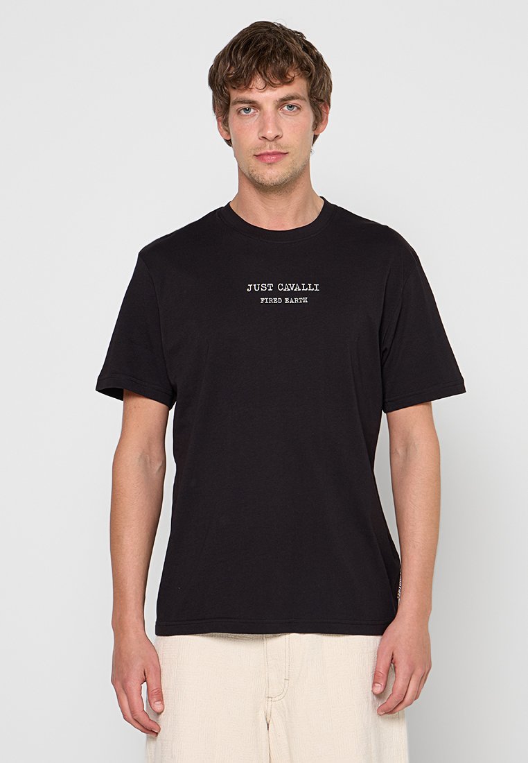 REGULAR FIT Media 1