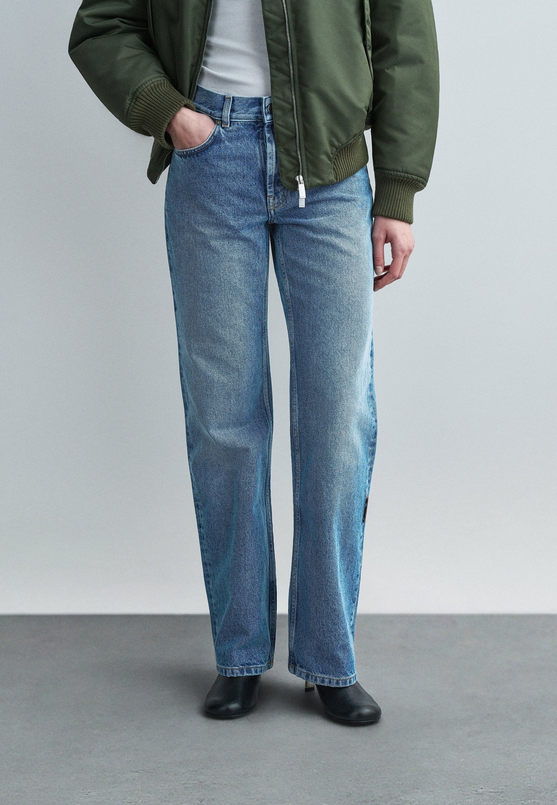 OFF-WHITE SUSY PANTS