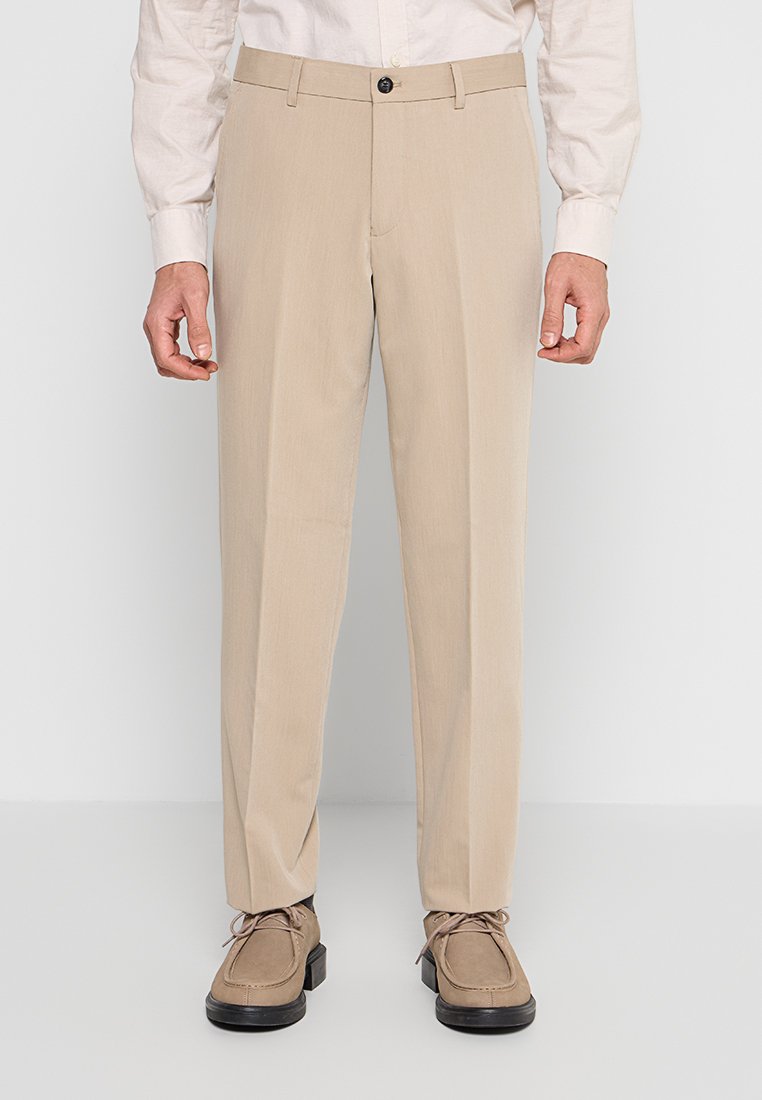 RELAXED FIT Media 8
