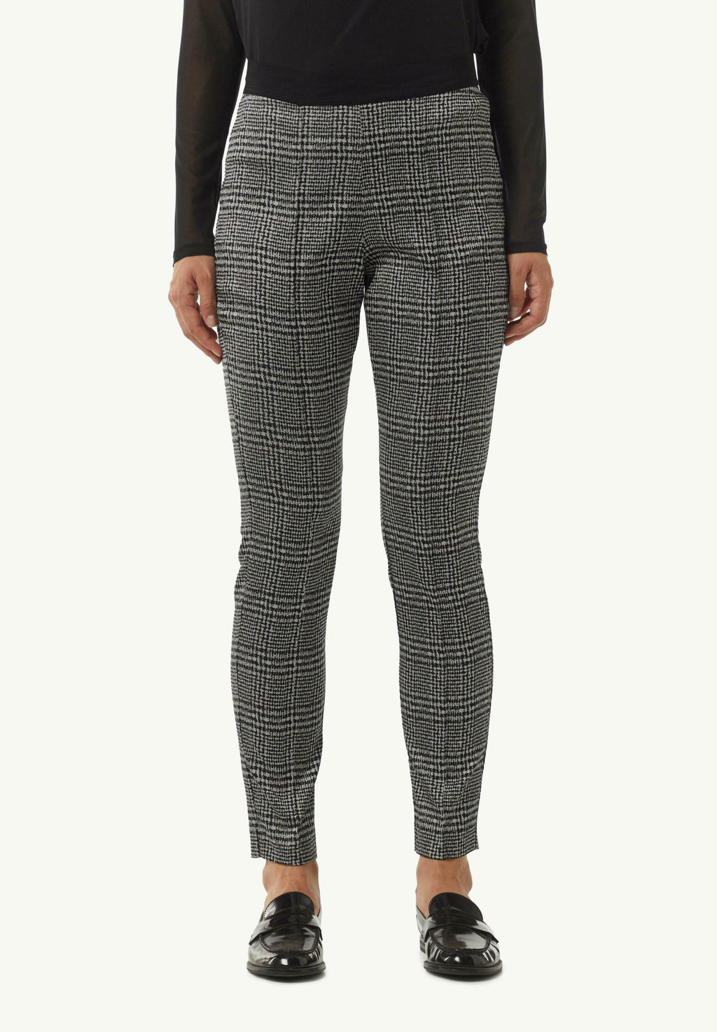 SLIM ELASTISCHE MIT SLIM LEG Media 3