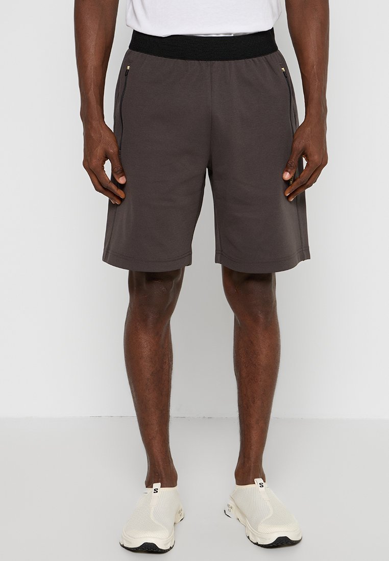 EA7 Emporio Armani Kurze Sporthose Media 1