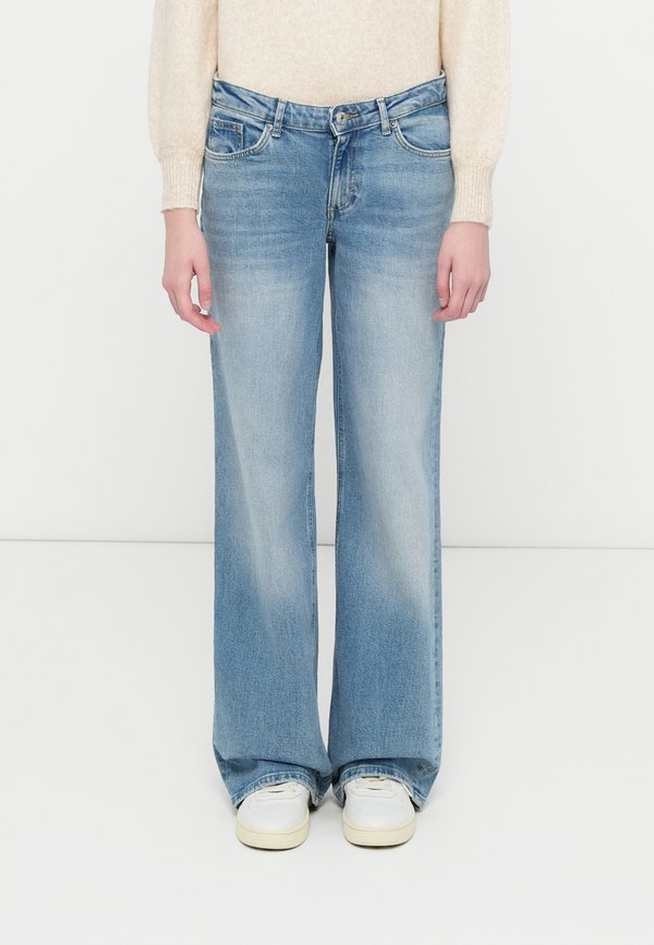 ONLY Wide-fit ONLJUICY Low waist Wide Leg Fit - Wide Leg - light blue denim