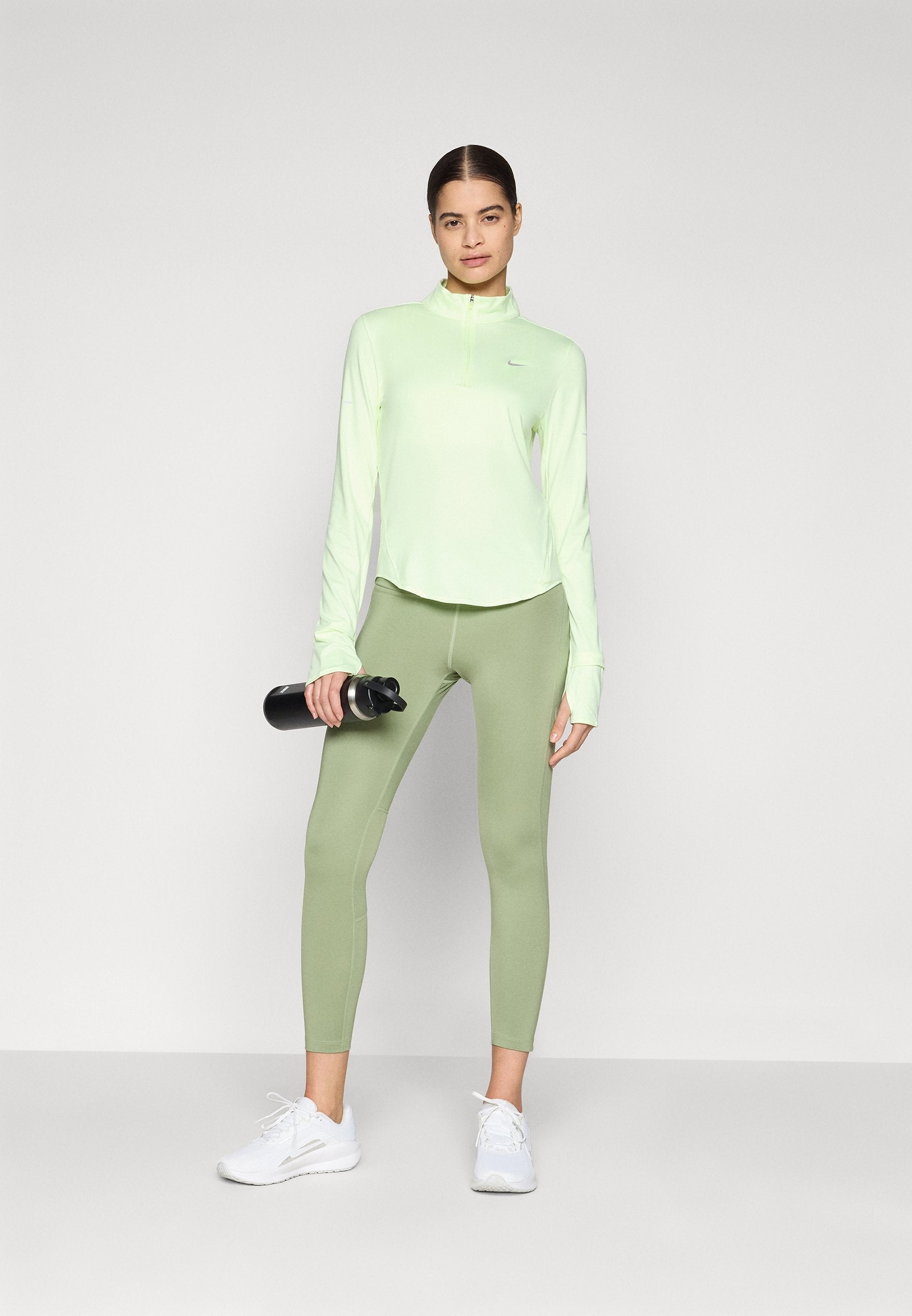 Nike Performance SWIFT