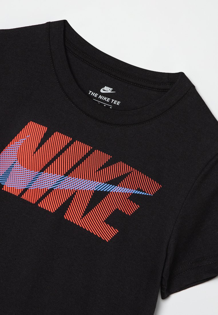 Nike Sportswear FUTURA