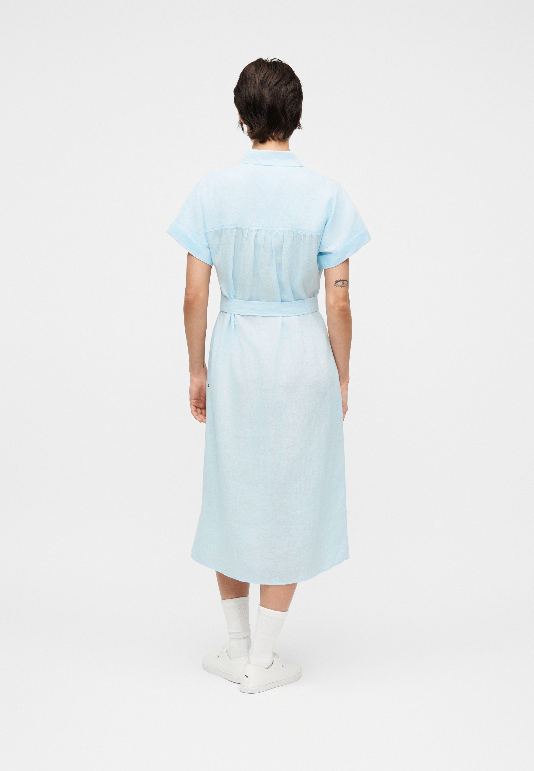 BELTED RELAXED PURE LINEN MIDI SHIRT DRESS Media 4