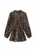 Langärmliges Kleid mit Leopardenmuster, mit gerafftem Oberteil, gerafftem Rock und rundem Ausschnitt in Schwarz-, Braun- und Beigetönen.