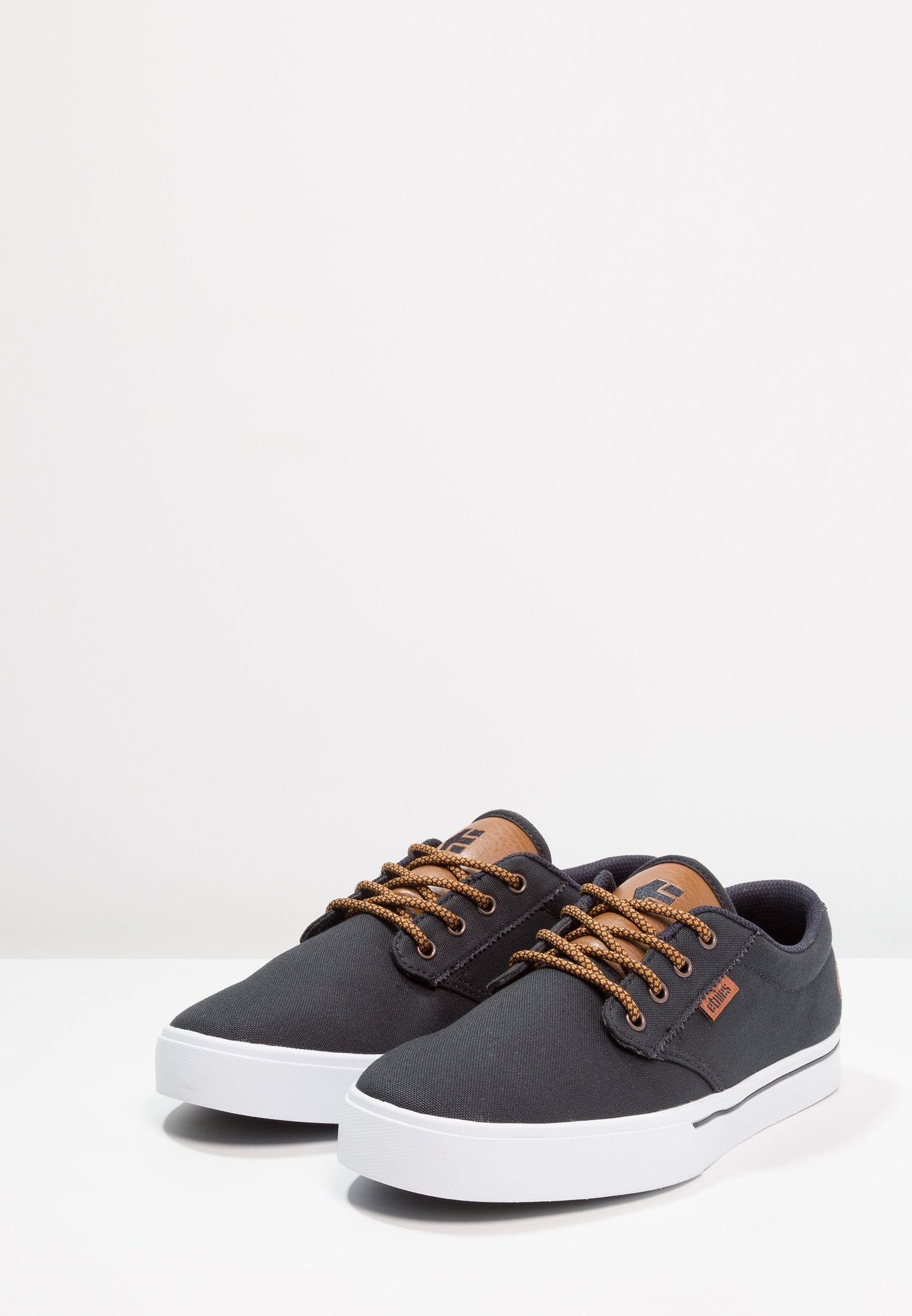 Etnies