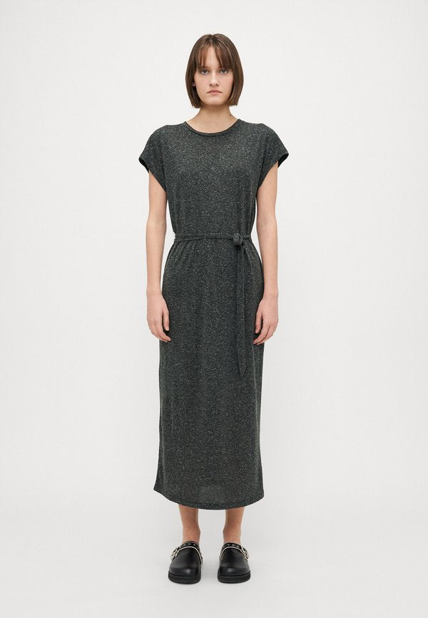 Vero Moda Tall VMHANNA CALF DRESS