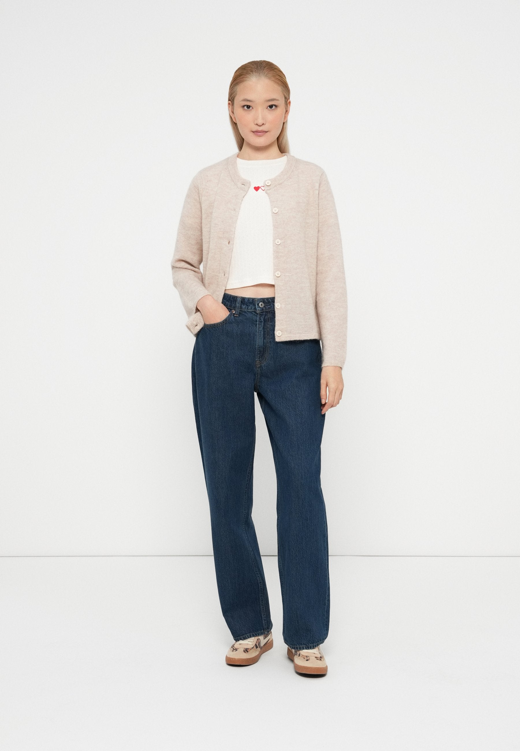 Abercrombie & Fitch LOOSE