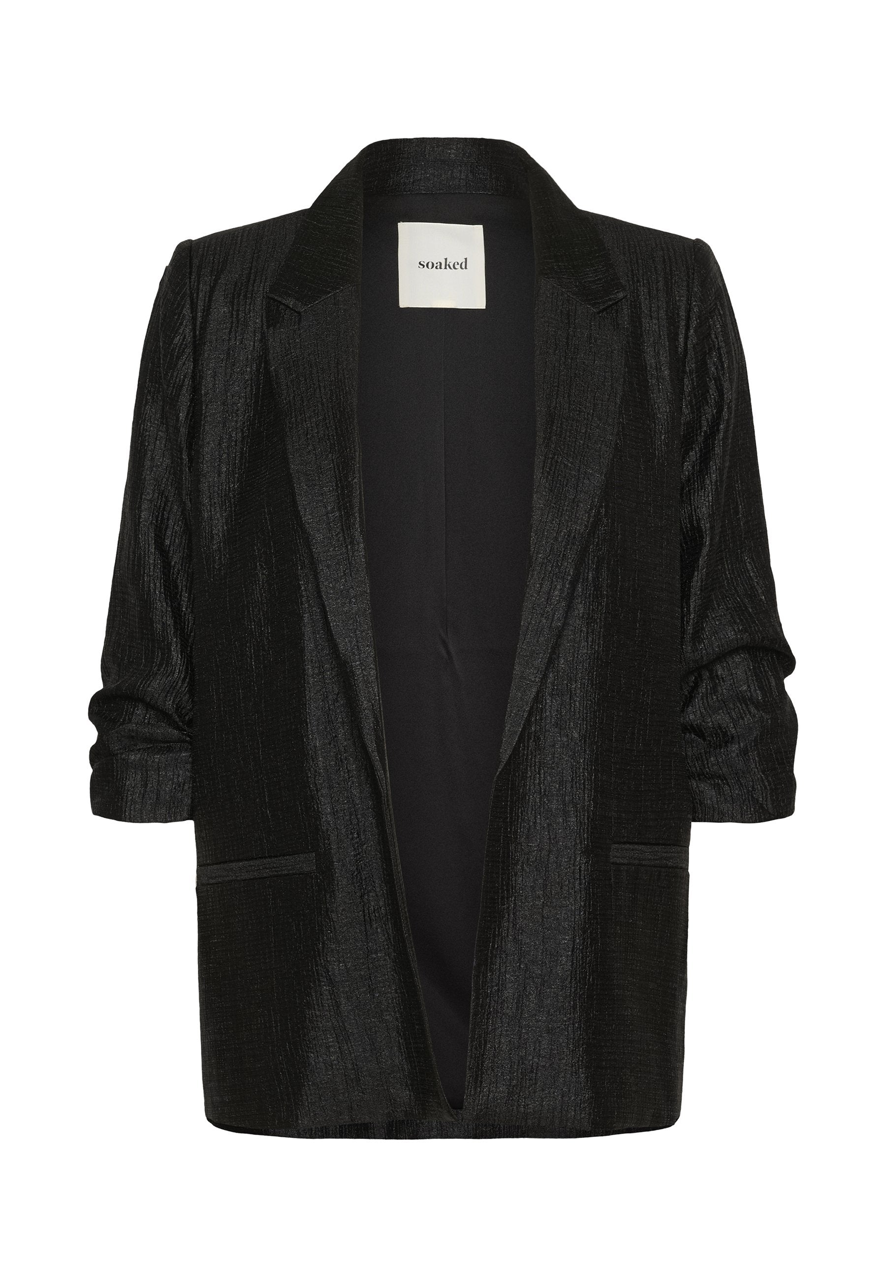 Schwarze Blazer mit strukturiertem Finish, offener Vorderseite und Dreiviertelärmeln. Verfügt über zwei Vordertaschen und ein glattes Innenfutter.
