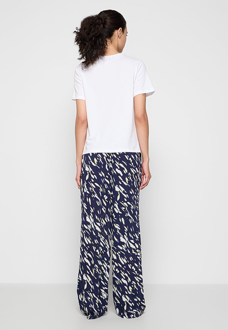DKNY Loungewear