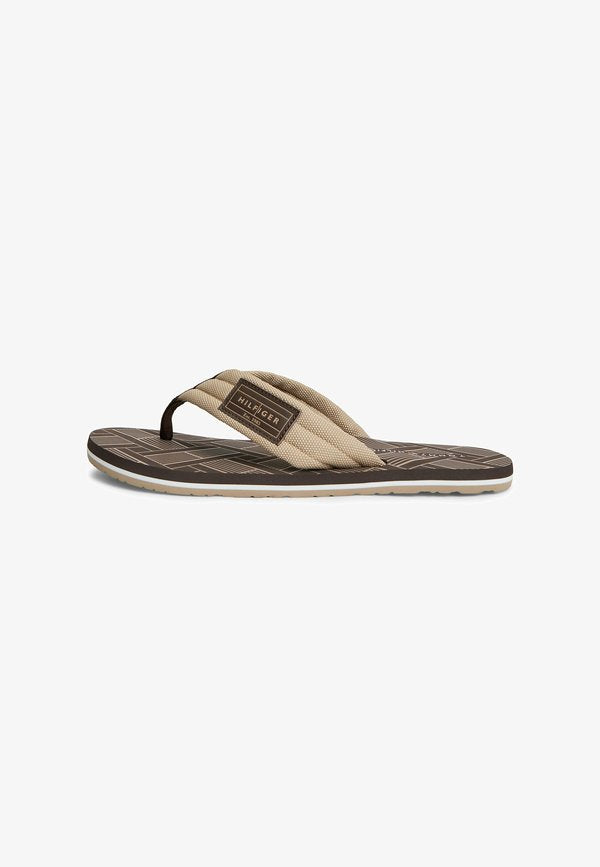 Tommy Hilfiger TOMMY HILFIGER FLAG PATCH PADDED STRAP FLIP-FLOPS - T-bar sandals - cocoa