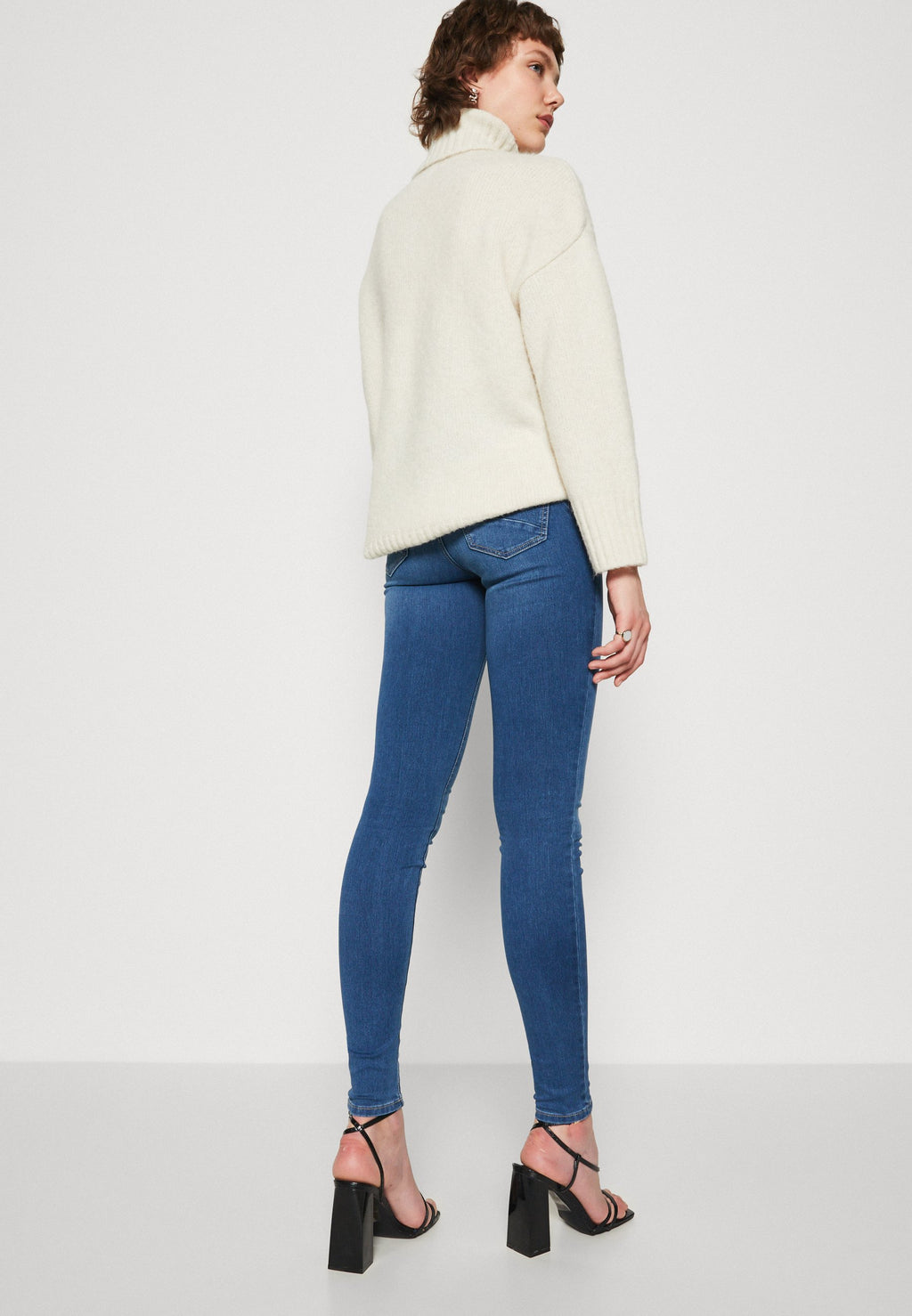 ONLROYAL POCKET CUT Media 5