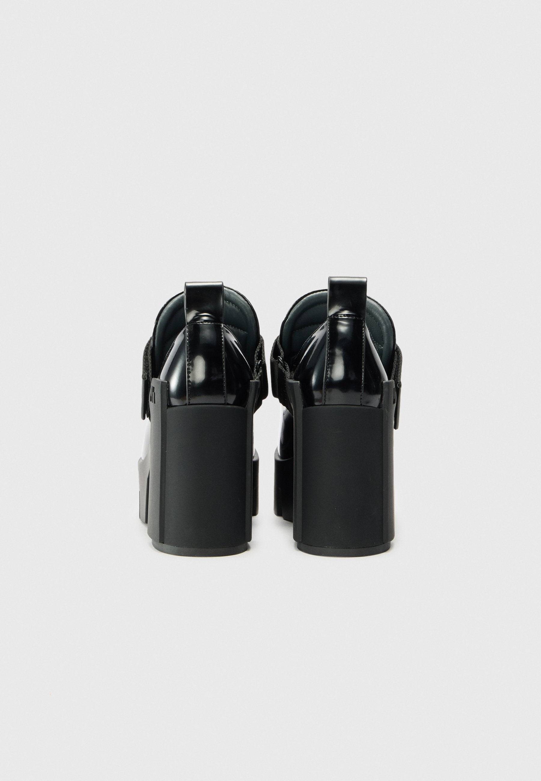 United Nude