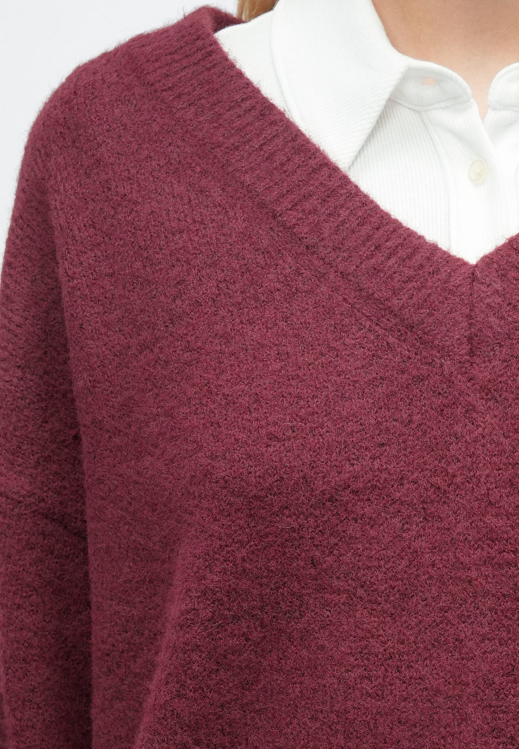 Abercrombie & Fitch V NECK