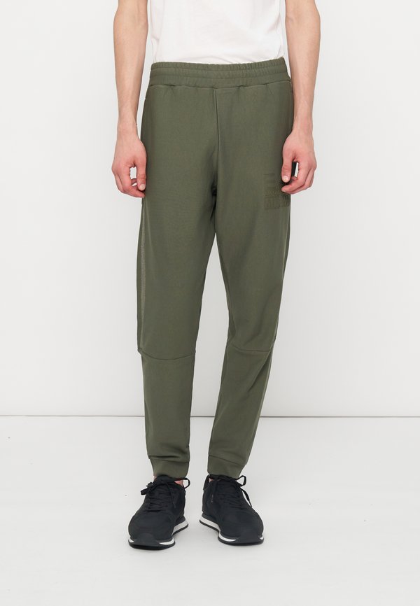 EA7 Emporio Armani