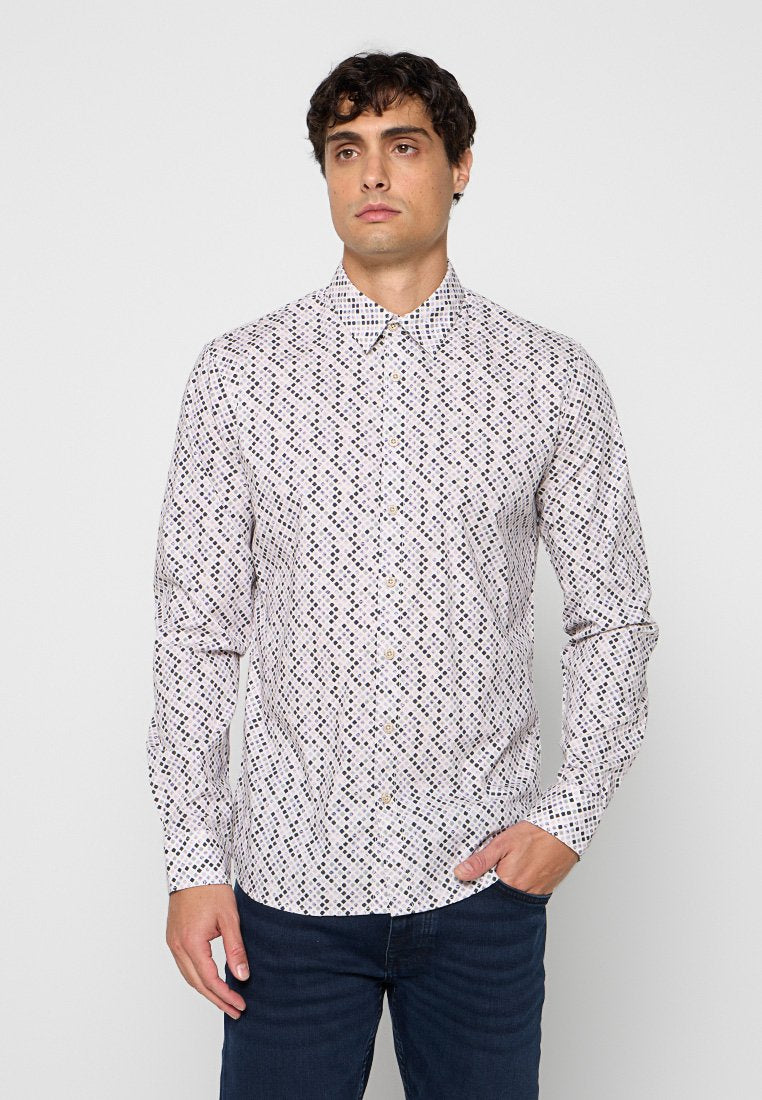 REGULAR FIT  Media 1