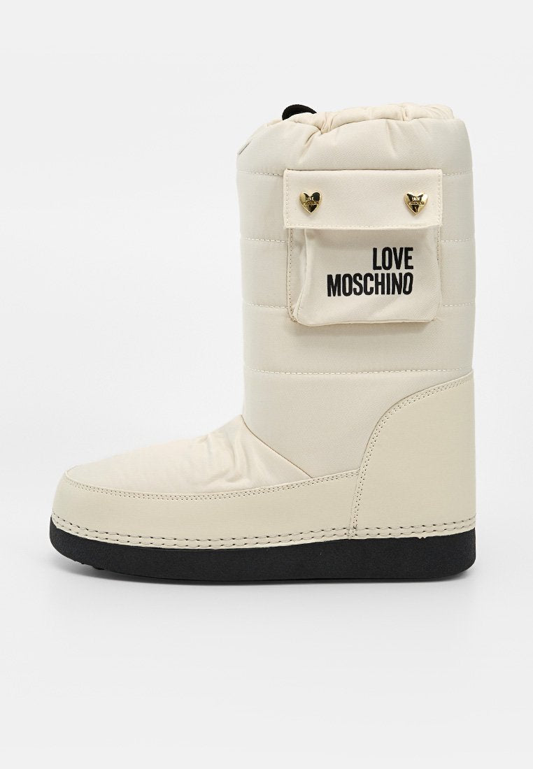 Love Moschino