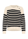 Gestreifter Pullover in Creme und Marineblau, mit gerippter Textur, rundem Halsausschnitt und drei Knöpfen an der Schulter.