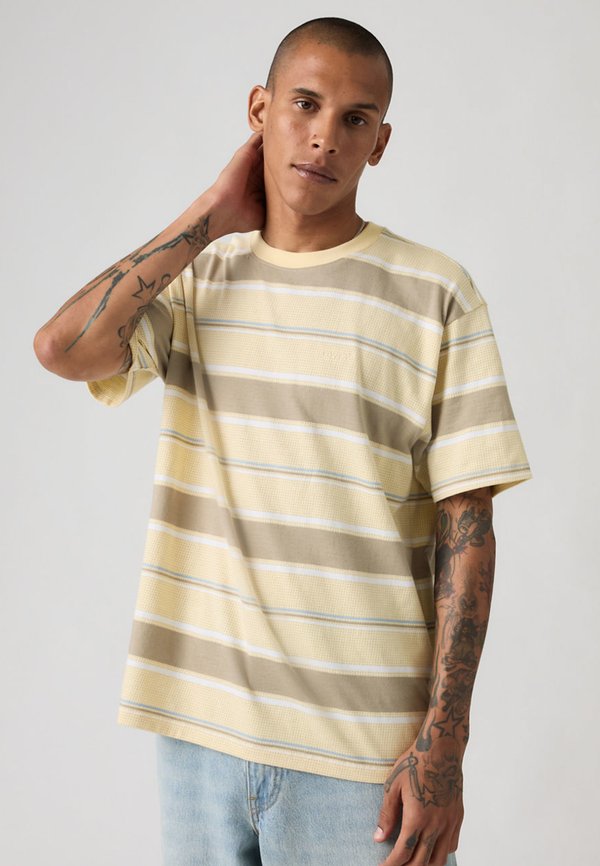 Levi's® TAB VINTAGE TEE - Print T-shirt - pecos stripe rutabaga
