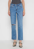 Blaue Denim-Jeans mit geradem Schnitt, ausgestattet mit gestörtem Kniedesign und klassischem Fünf-Taschen-Design. Abgerundet mit einem mittelhohen Bund.
