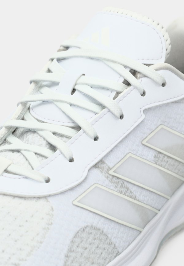 adidas Performance AVAFLASH