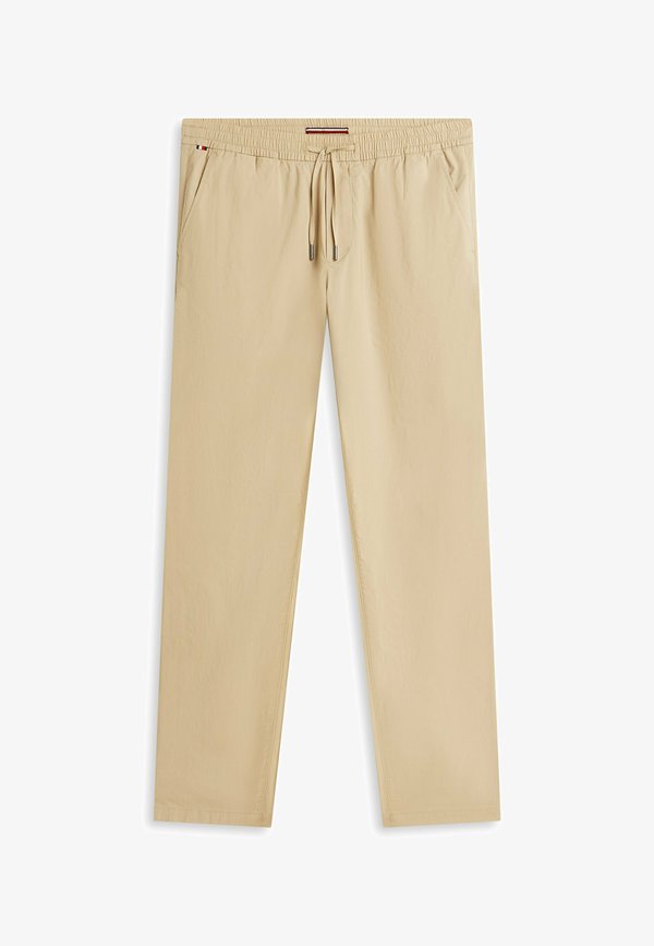 Tommy Hilfiger DENTON LIGHTWEIGHT  - Trousers - sandalwood