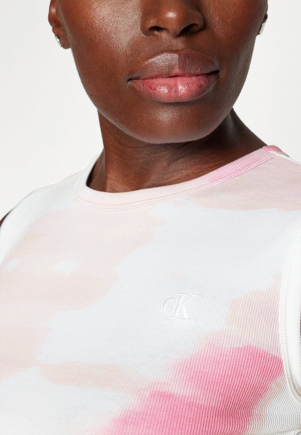 Calvin Klein Jeans CROPPED TANK
