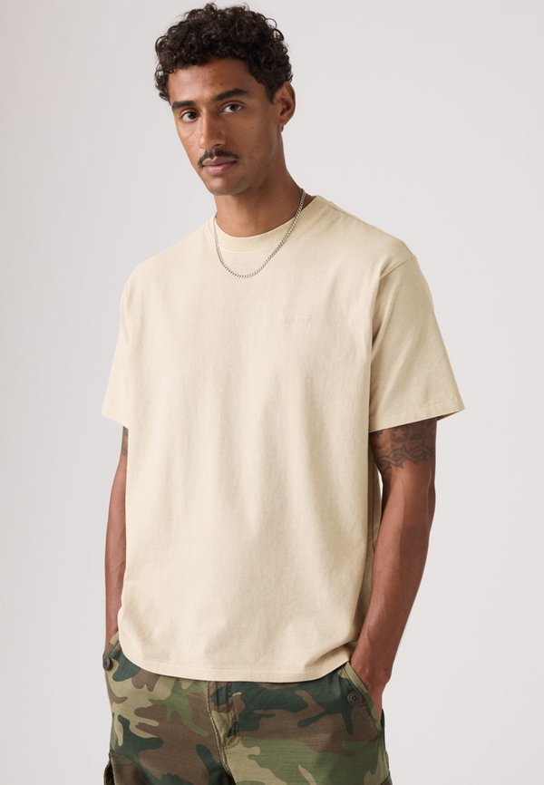 Levi's® TAB VINTAGE TEE - Print T-shirt - pumice stone