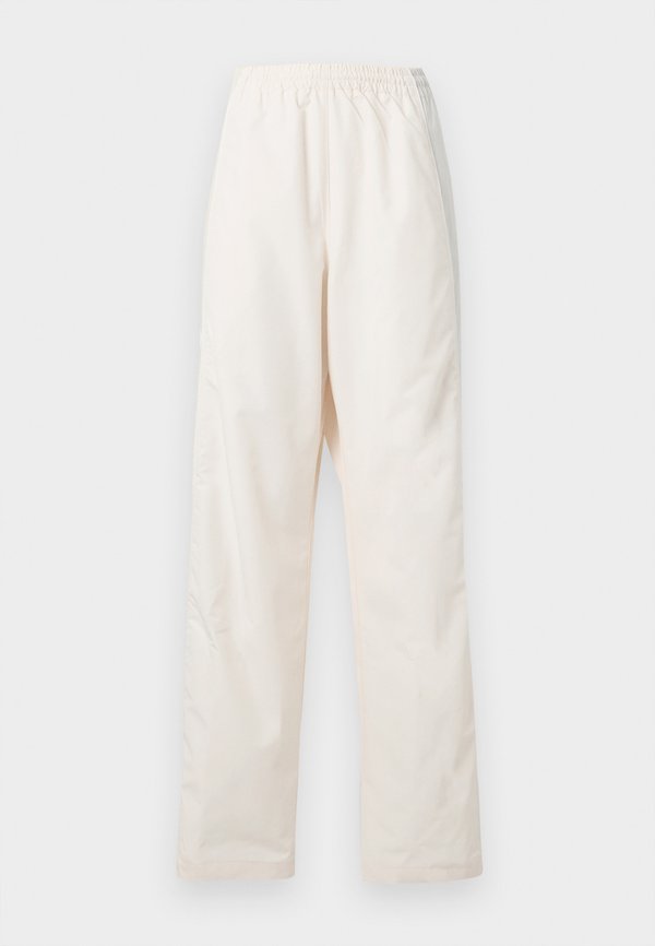 Nike Sportswear TRACK PANT - Tracksuit bottoms - chalk/light bone/white