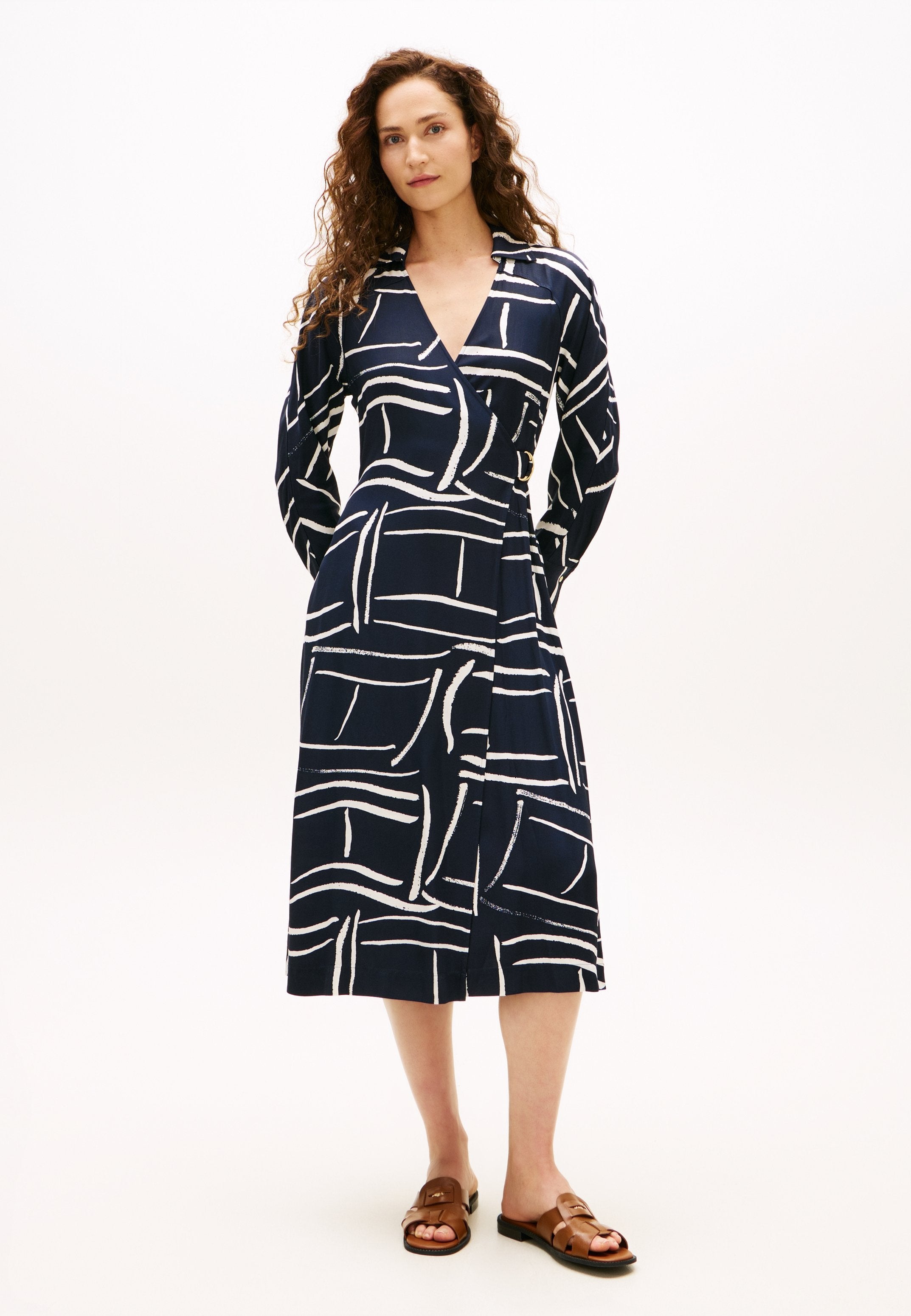 RELAXED WRAP  Media 2