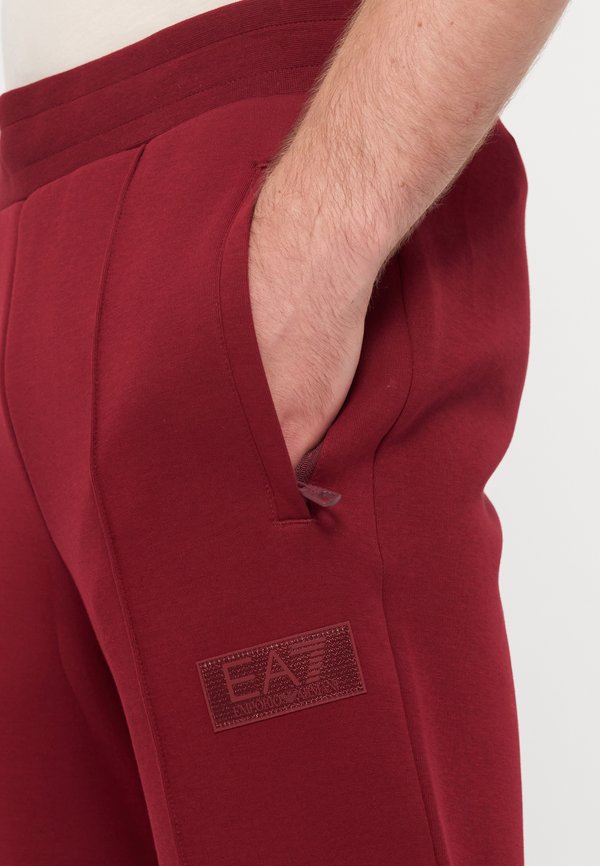 EA7 Emporio Armani