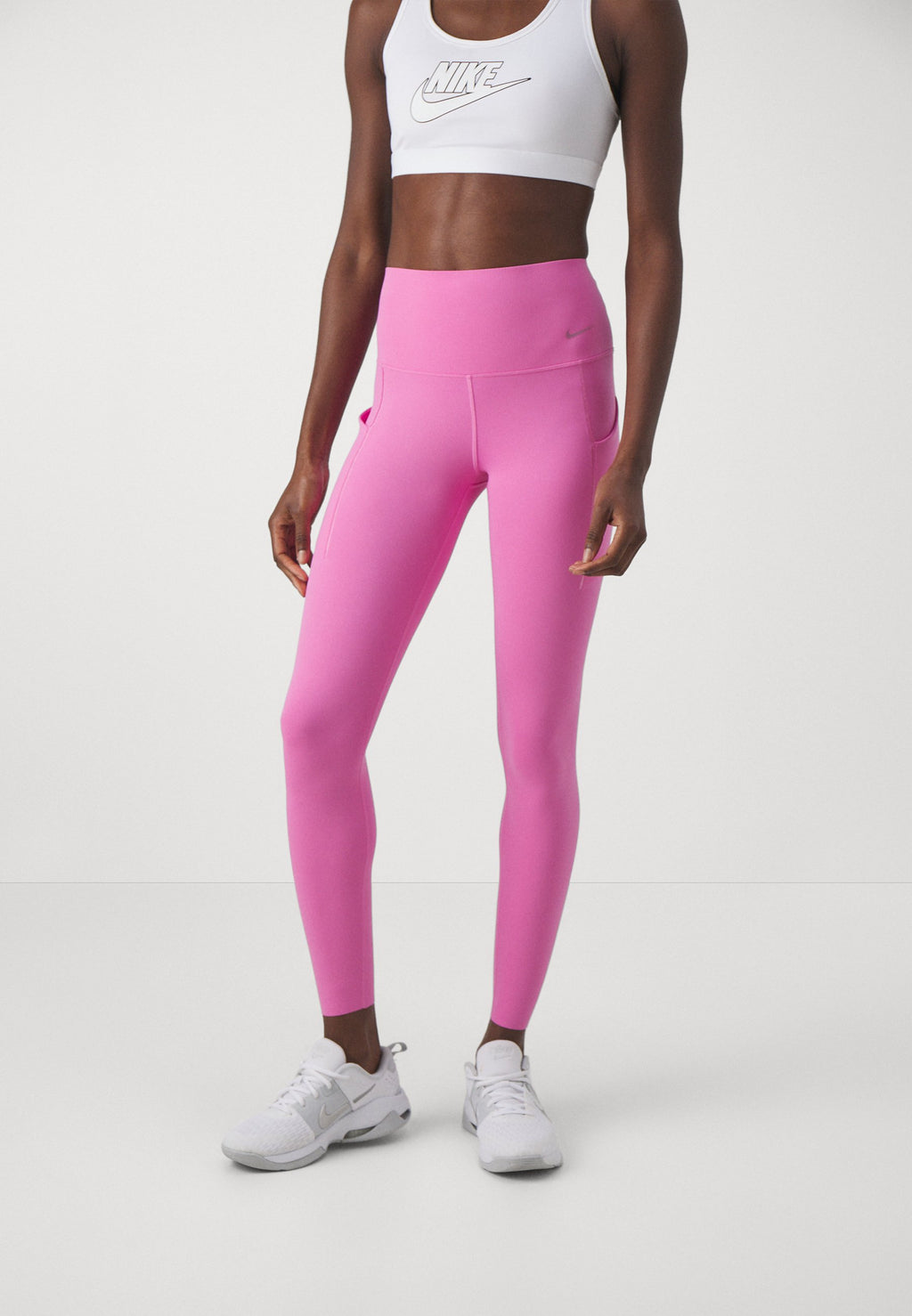 Nike Performance UNIVERSA