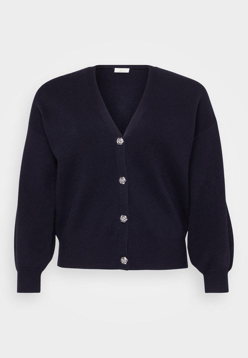 Marineblauer Cardigan aus weichem Stoff mit tiefem V-Ausschnitt, ausgestattet mit sechs dekorativen silbernen Knöpfen und leicht gepufften langen Ärmeln.