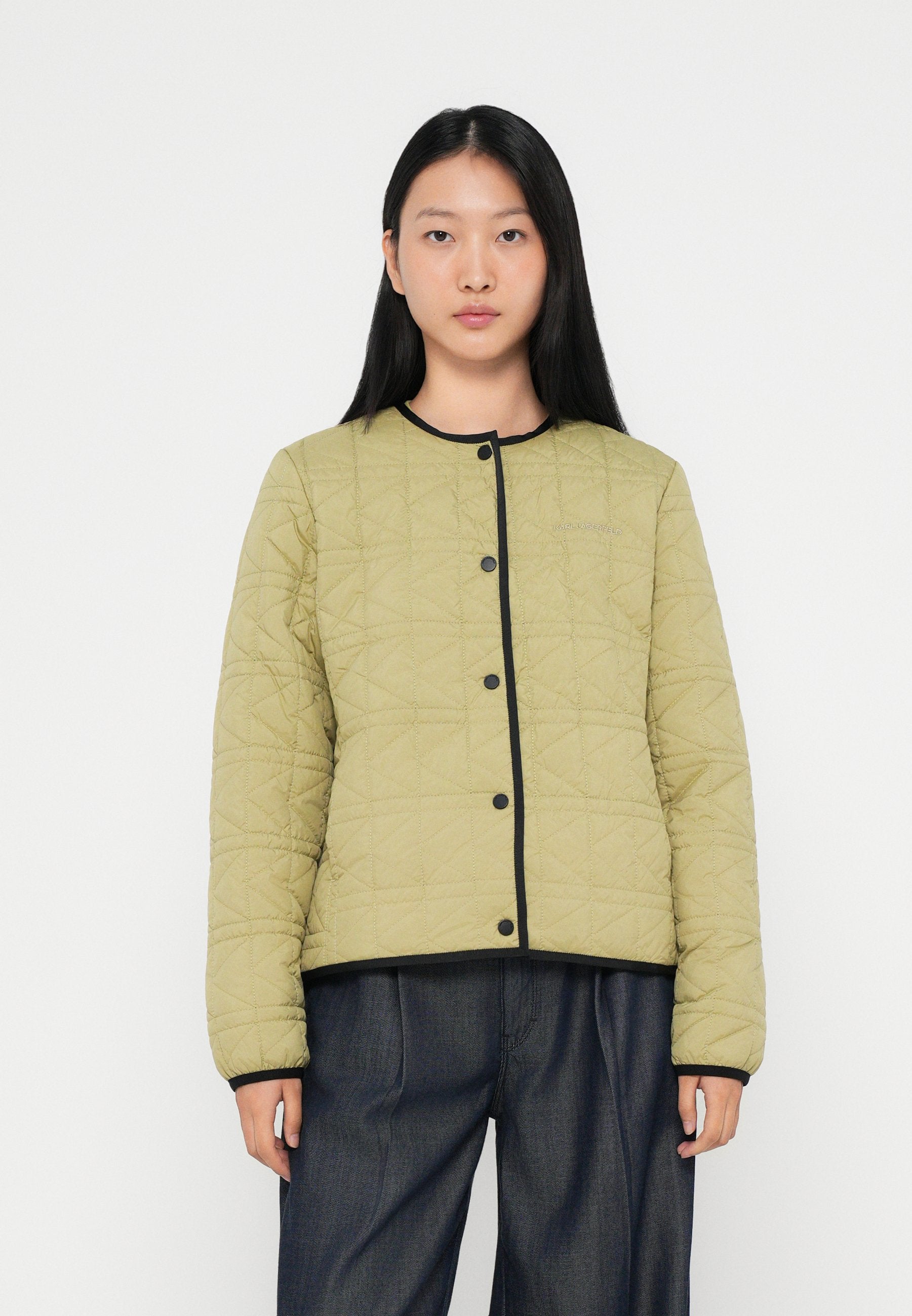 QUILT LIGHTWEIGHT JACKET Media 3